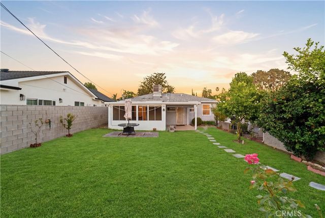 6501 Charlesworth Avenue, North Hollywood, CA 91606