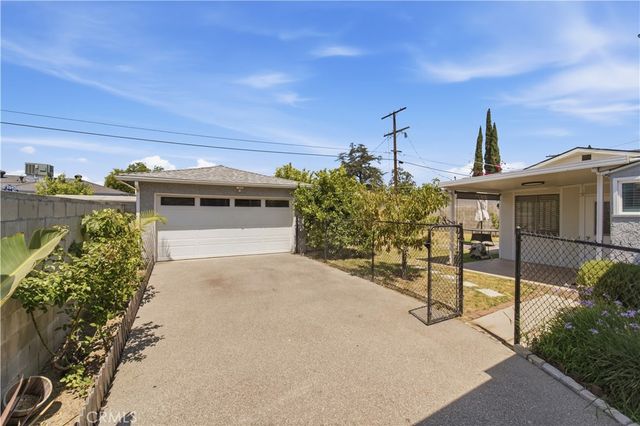 6501 Charlesworth Avenue, North Hollywood, CA 91606