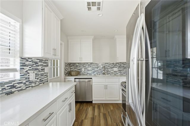 6501 Charlesworth Avenue, North Hollywood, CA 91606