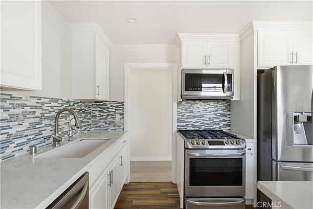 6501 Charlesworth Avenue, North Hollywood, CA 91606