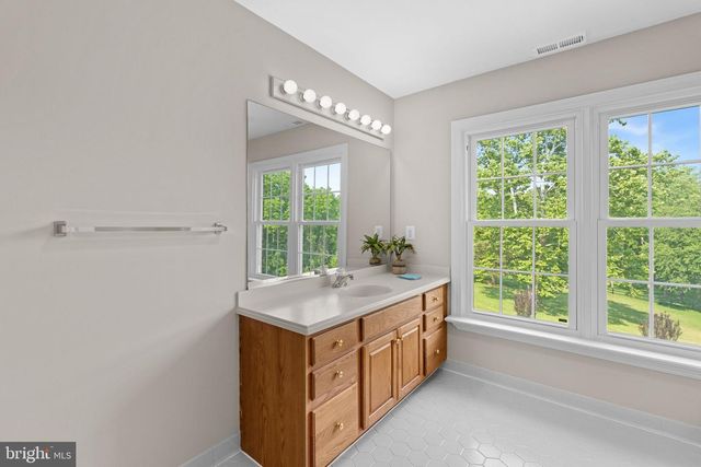 13870 SHELTER MANOR DR, Haymarket, VA 20169