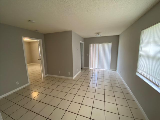 4690 Summit Blvd, West Palm Beach, FL 33415