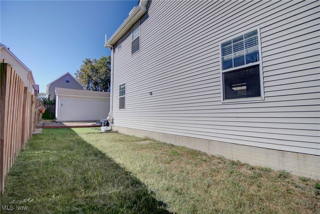 2494 W 7th Street, Cleveland, OH 44113