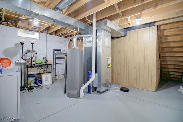 2494 W 7th Street, Cleveland, OH 44113