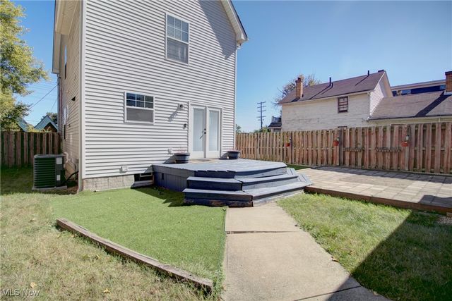 2494 W 7th Street, Cleveland, OH 44113