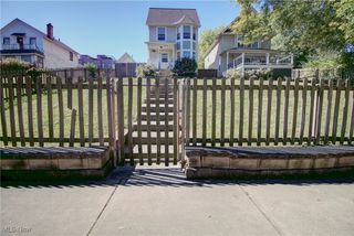 2494 W 7th Street, Cleveland, OH 44113