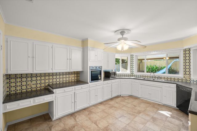 2813 Rockbridge Road, Tyler, TX 75701