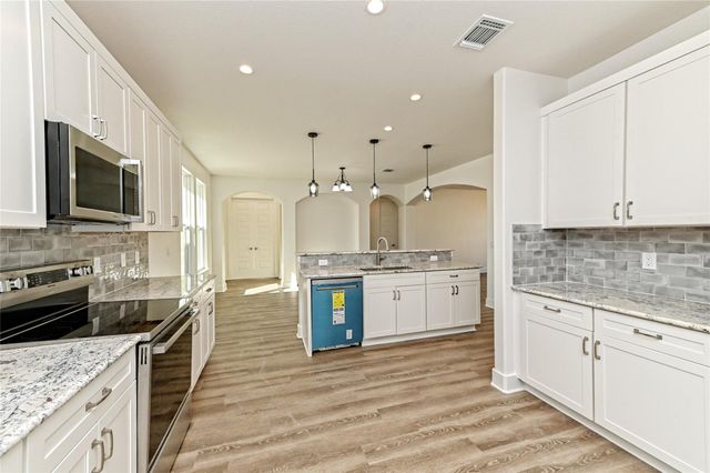 511-513 Lion DR, Leander, TX 78641