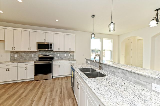 511-513 Lion DR, Leander, TX 78641