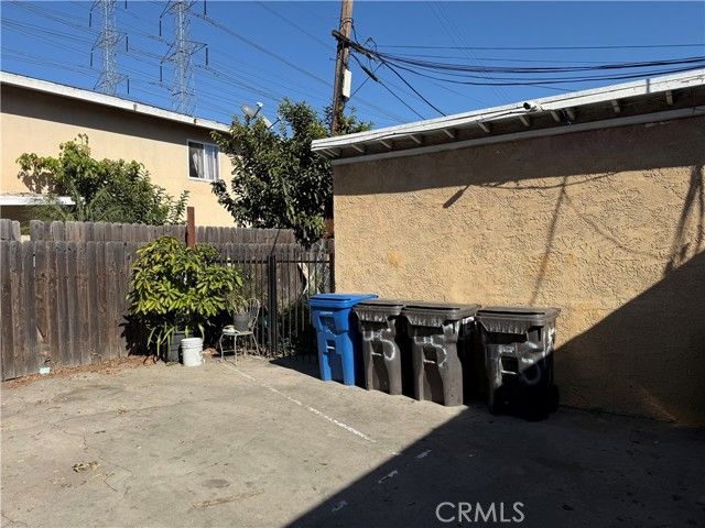 45 E 69th Way, Long Beach, CA 90805