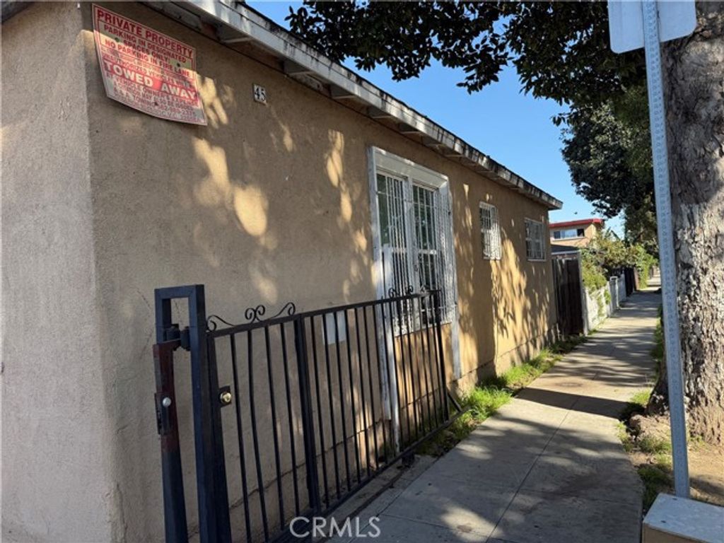 45 E 69th Way, Long Beach, CA 90805