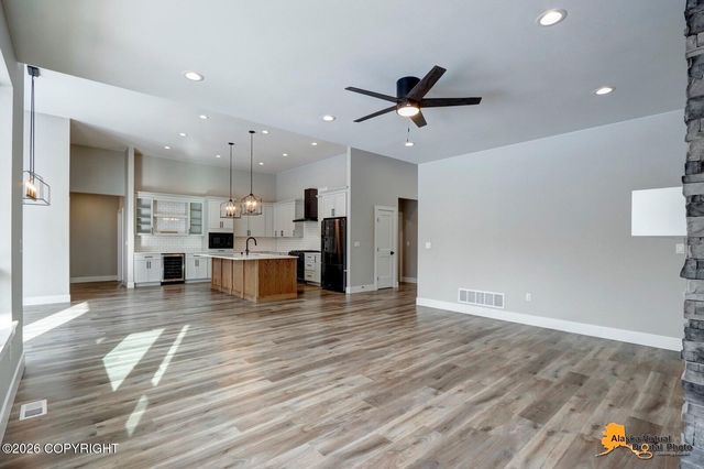 1942 W Cashatt Avenue, Wasilla, AK 99654