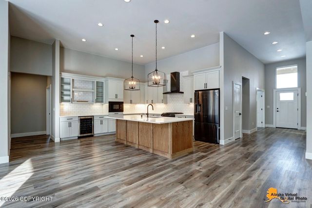 1942 W Cashatt Avenue, Wasilla, AK 99654