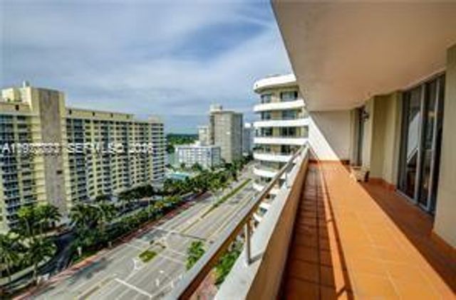 5555 Collins Ave 15W, Miami Beach, FL 33140