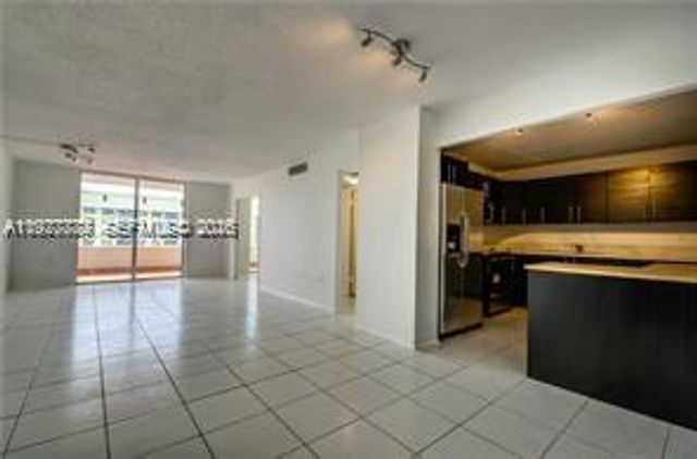 5555 Collins Ave 15W, Miami Beach, FL 33140