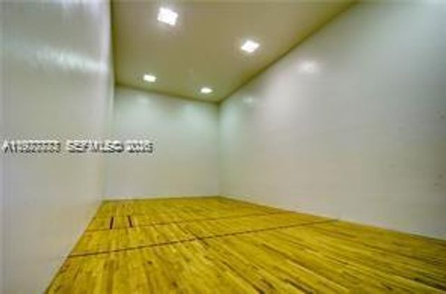 5555 Collins Ave 15W, Miami Beach, FL 33140