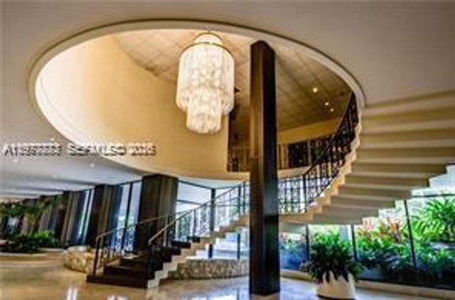 5555 Collins Ave 15W, Miami Beach, FL 33140