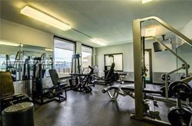 5555 Collins Ave 15W, Miami Beach, FL 33140