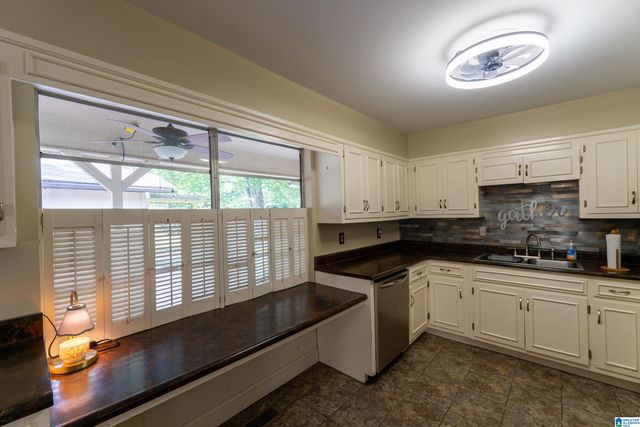1001 LAKEVIEW AVENUE NW, Cullman, AL 35055