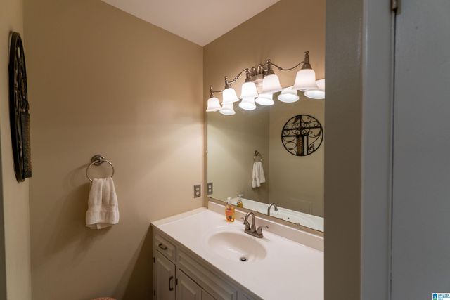 1001 LAKEVIEW AVENUE NW, Cullman, AL 35055