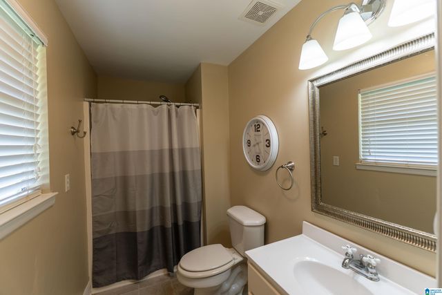 1001 LAKEVIEW AVENUE NW, Cullman, AL 35055