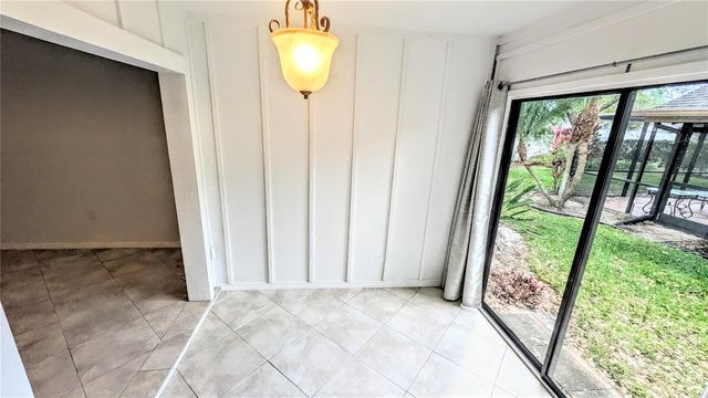 7805 PINE TRACE DRIVE 18, Sarasota, FL 34243
