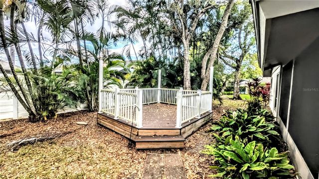 7805 PINE TRACE DRIVE 18, Sarasota, FL 34243