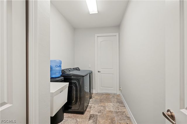4301 South RD, North Fort Myers, FL 33917