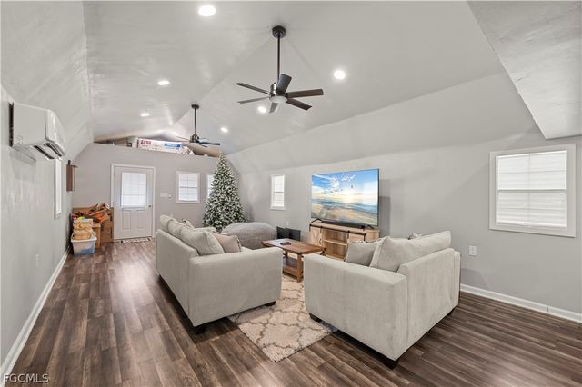 4301 South RD, North Fort Myers, FL 33917