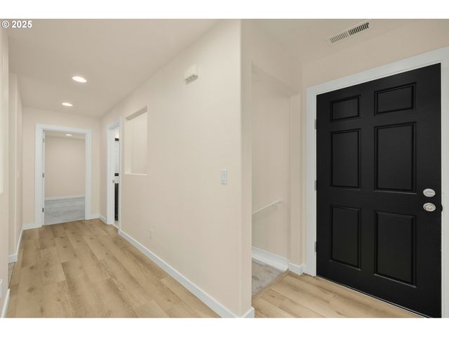 11340 Nw PUMPKIN Ct, Portland, OR 97229