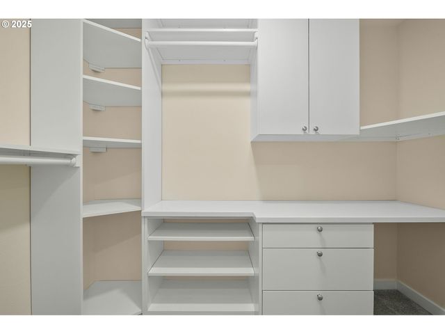 11340 Nw PUMPKIN Ct, Portland, OR 97229