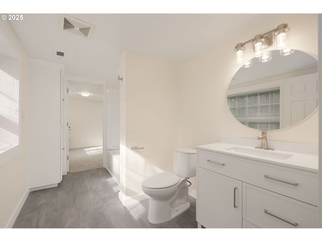 11340 Nw PUMPKIN Ct, Portland, OR 97229