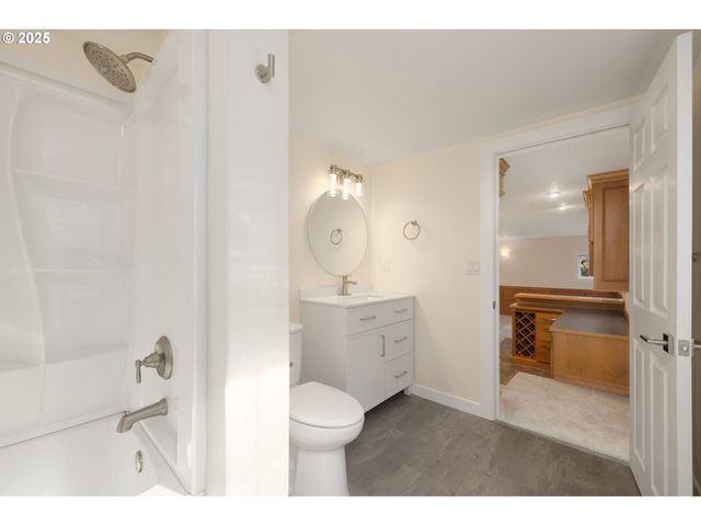 11340 Nw PUMPKIN Ct, Portland, OR 97229