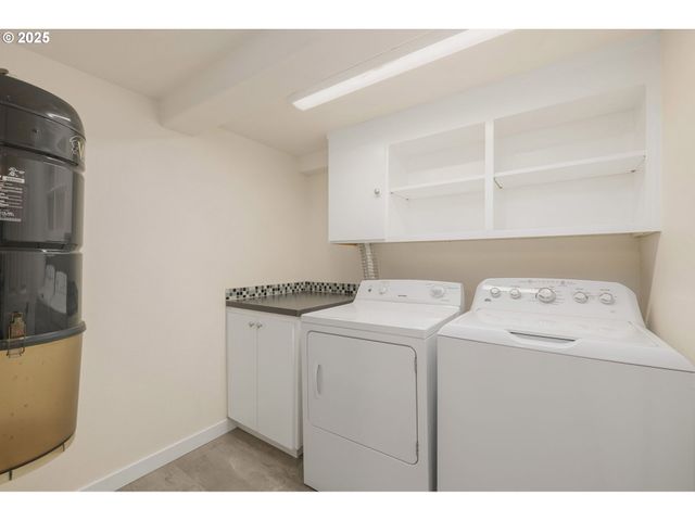 11340 Nw PUMPKIN Ct, Portland, OR 97229