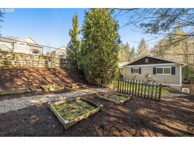 11340 Nw PUMPKIN Ct, Portland, OR 97229