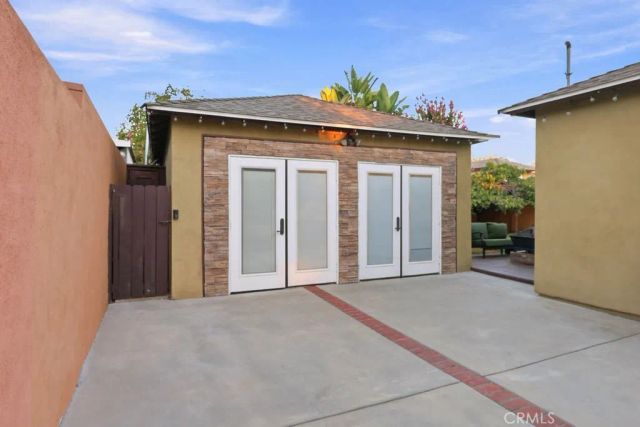 2812 N Buena Vista Street, Burbank, CA 91504
