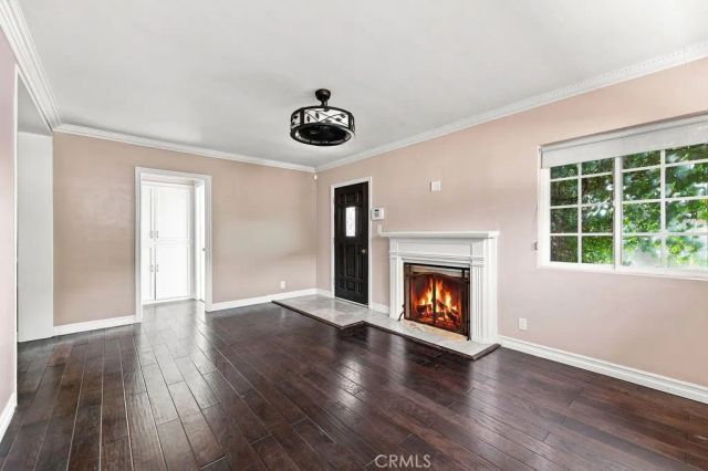 2812 N Buena Vista Street, Burbank, CA 91504