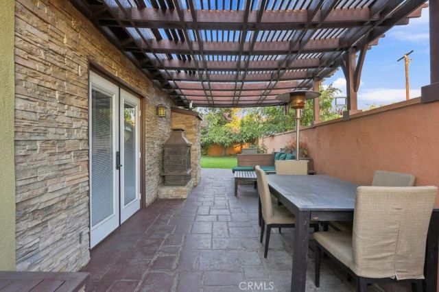 2812 N Buena Vista Street, Burbank, CA 91504