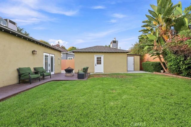 2812 N Buena Vista Street, Burbank, CA 91504