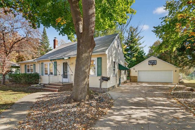 1702 S PERKINS STREET, Appleton, WI 54914