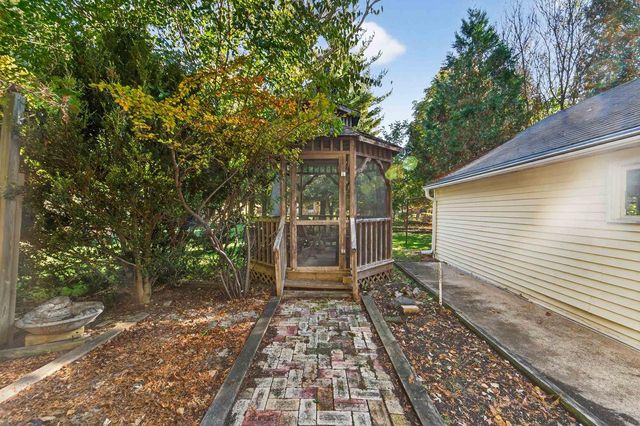 1702 S PERKINS STREET, Appleton, WI 54914