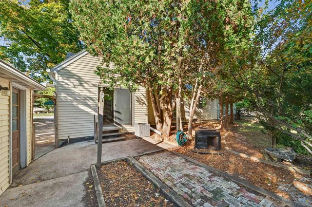 1702 S PERKINS STREET, Appleton, WI 54914