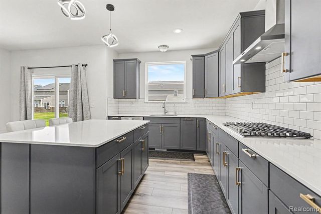 58648 Losino Drive, South Lyon, MI 48178