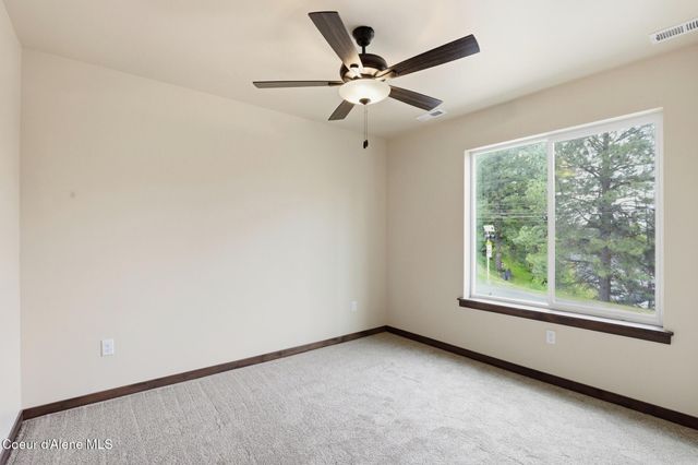 1017 W Lacrosse Ave, Coeur D'alene, ID 83814