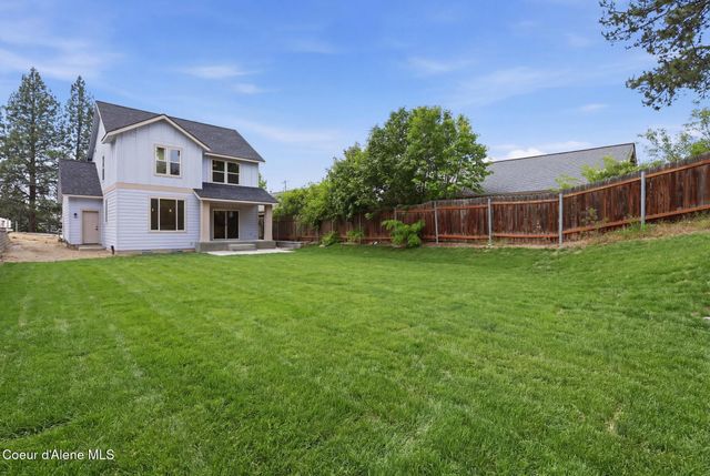 1017 W Lacrosse Ave, Coeur D'alene, ID 83814