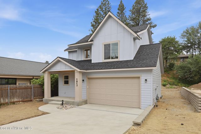 1017 W Lacrosse Ave, Coeur D'alene, ID 83814