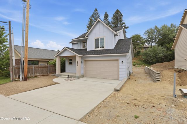 1017 W Lacrosse Ave, Coeur D'alene, ID 83814
