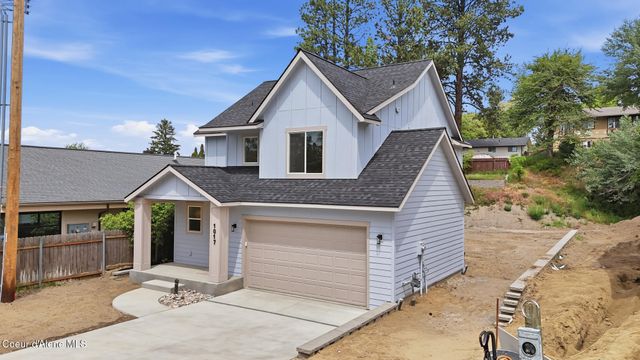 1017 W Lacrosse Ave, Coeur D'alene, ID 83814