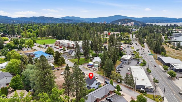 1017 W Lacrosse Ave, Coeur D'alene, ID 83814