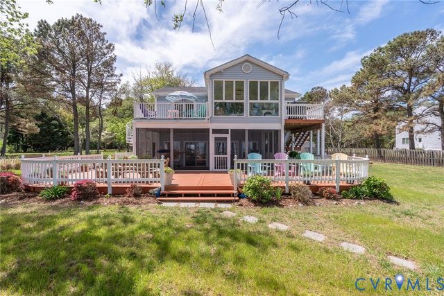 1749 Lighthouse View Dr, Ophelia, VA 22473